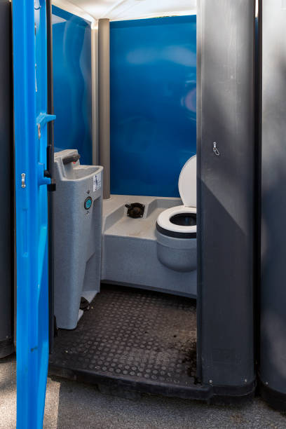 Best Luxury portable toilet rental  in Sabetha, KS